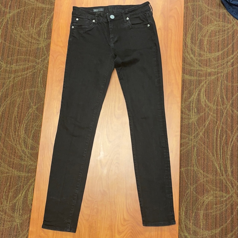 Black skinny jeans